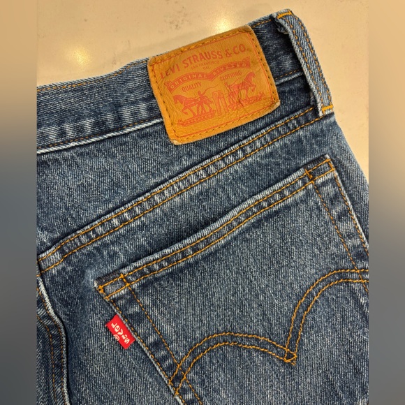 Levi's Wedgie High Rise Blue Jean Shorts - Picture 3 of 6